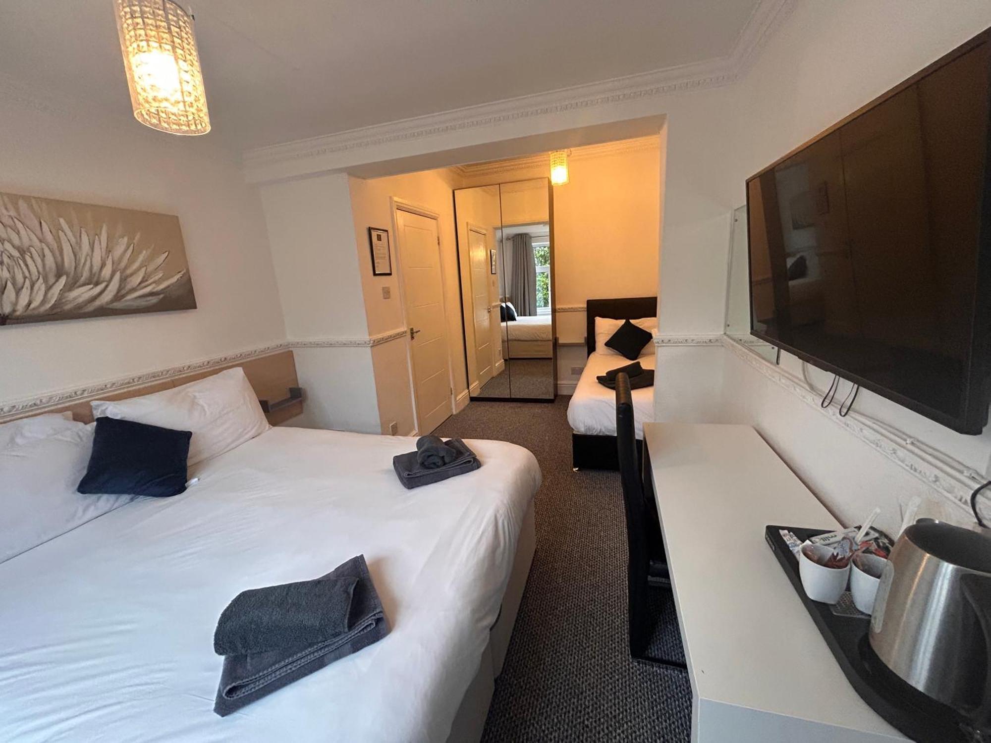 לאפבורו Charnwood Regency Guest House מראה חיצוני תמונה