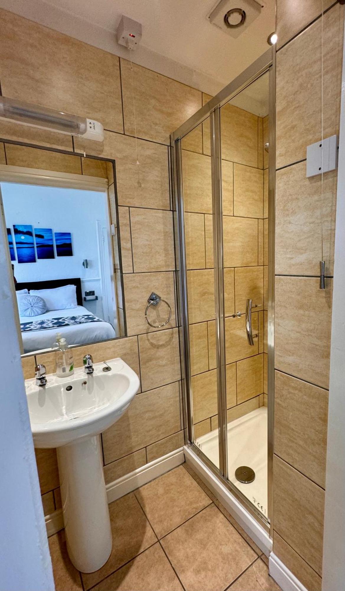 לאפבורו Charnwood Regency Guest House מראה חיצוני תמונה